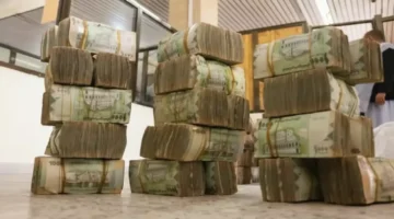 فارق 1100 ريال بسعر الدولار يضرب جيوب اليمنيين بين عدن وصنعاء